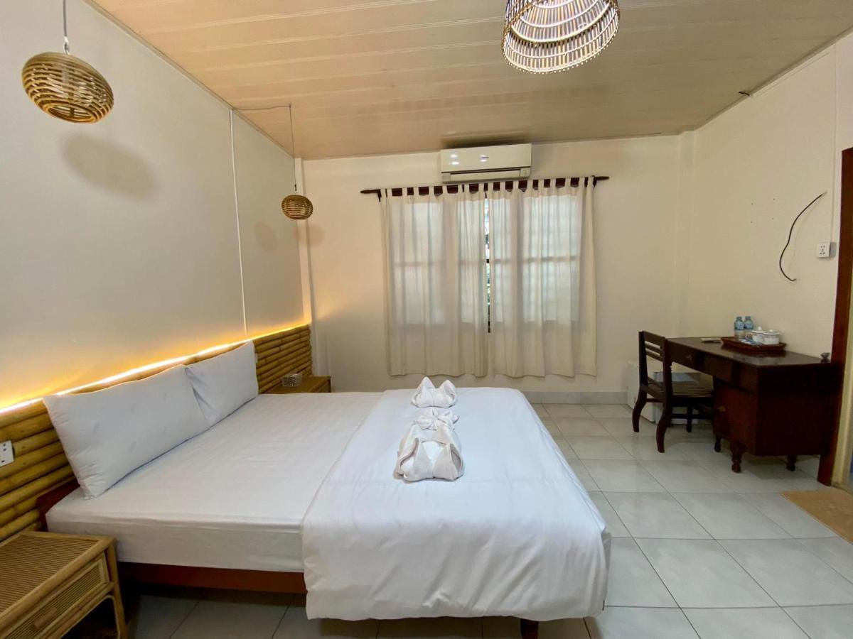 Ecran Riverfront Guesthouse Kampot Εξωτερικό φωτογραφία