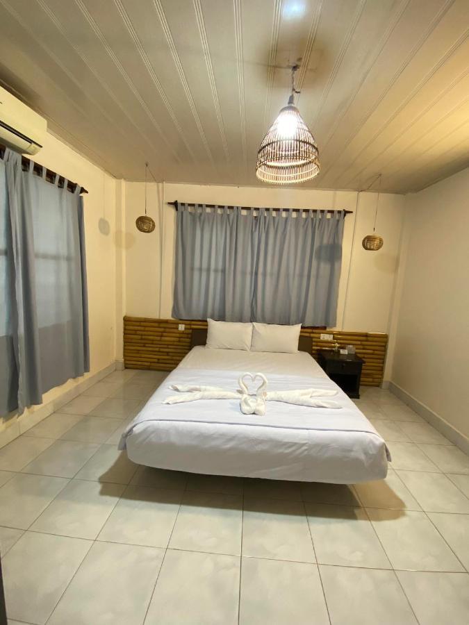 Ecran Riverfront Guesthouse Kampot Εξωτερικό φωτογραφία